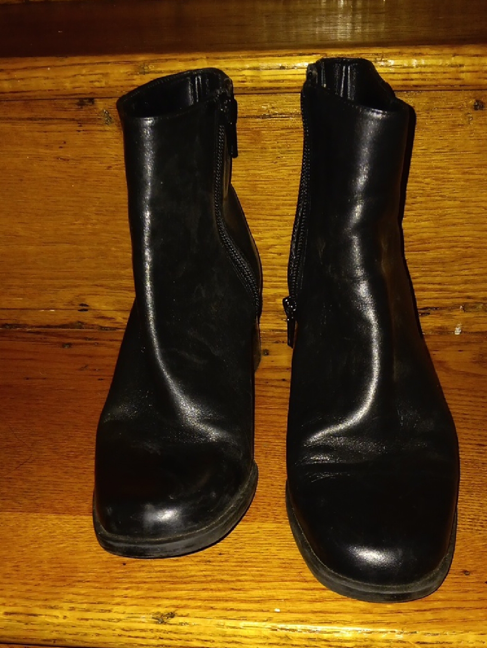 Easy Spirit Black Leather Shoe Box with Branding